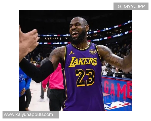 詹姆斯虽非巅峰状态却能显著提升湖人整体实力和竞争力