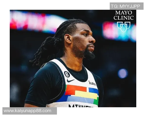 芬奇称赞里德表现出色砍下22分投篮流畅令人印象深刻 芬奇称赞里德表现出色砍下22分投篮流畅令人印象深刻