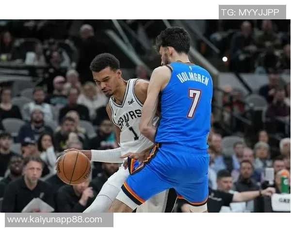 帕金斯直言切特对阵文班表现软弱应该勇敢面对挑战而非逃避 帕金斯直言切特对阵文班表现软弱应该勇敢面对挑战而非逃避