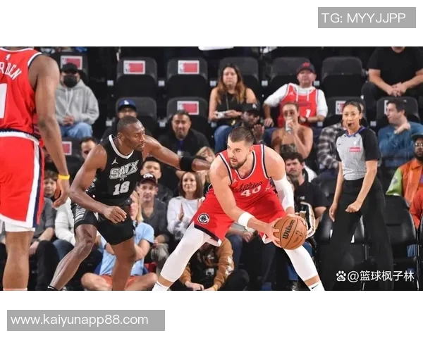 卢谈祖巴茨缺阵对球队影响深远全队需团结一致共同弥补不足